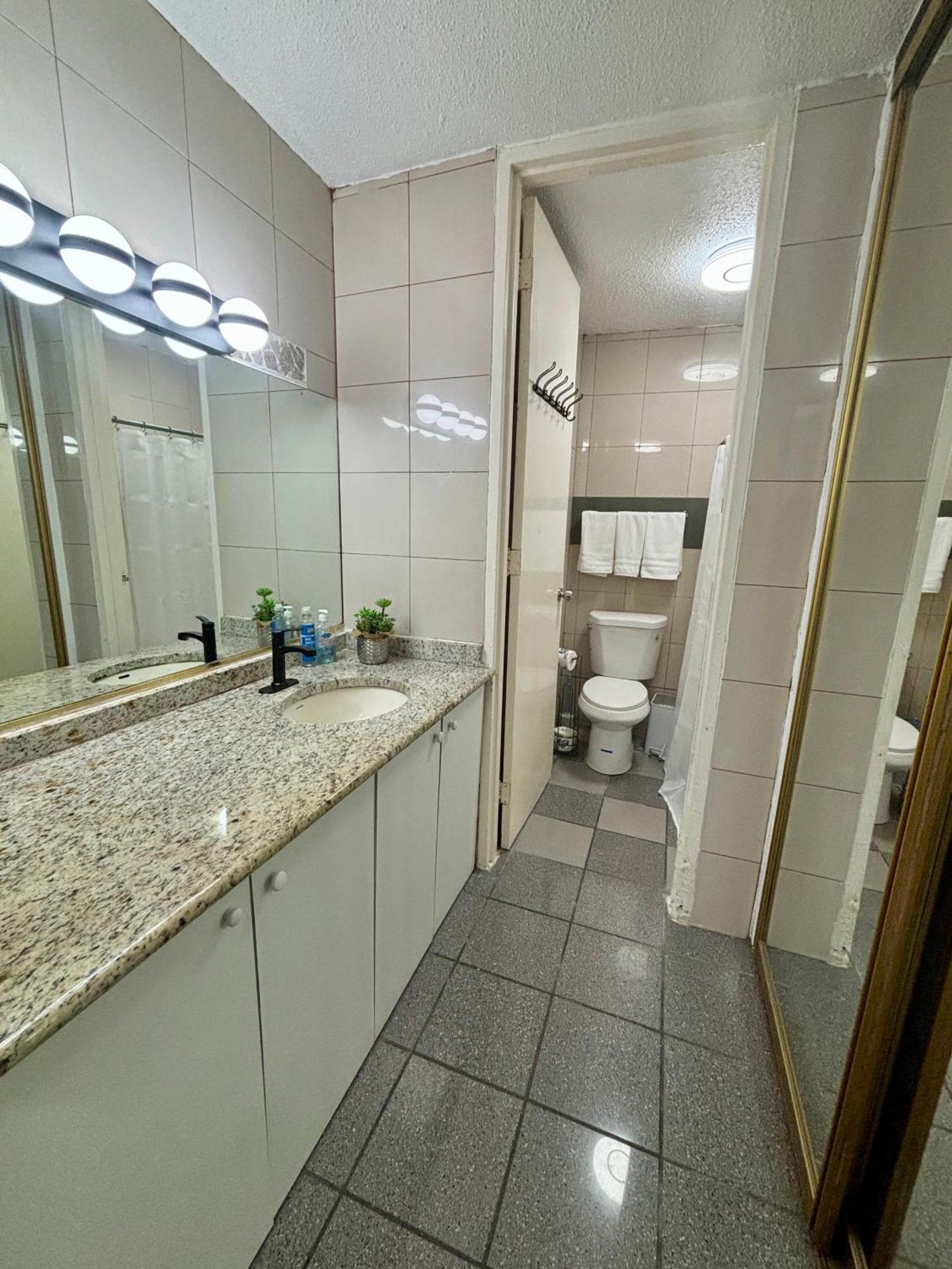 Isla Verde Modern Apartment With Pool San Juan Exteriör bild