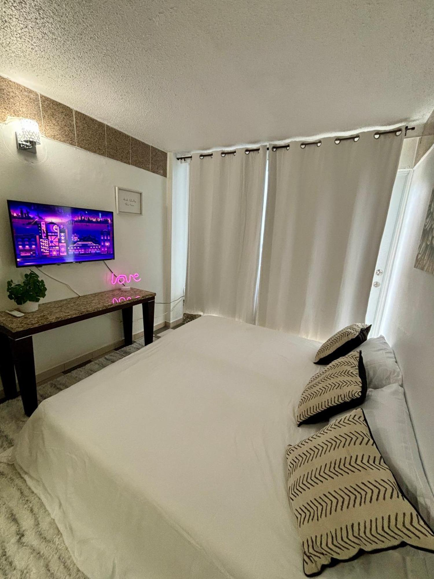 Isla Verde Modern Apartment With Pool San Juan Exteriör bild